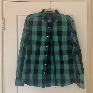 Untuckit button down shirt